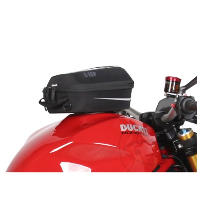 Preview: Tankrucksack schwarz 5 Liter Shad E10P für Pin System : Honda XL 700 VA Transalp ABS RD13ABS 08-10 (H7-M7110790-RD13ABS)